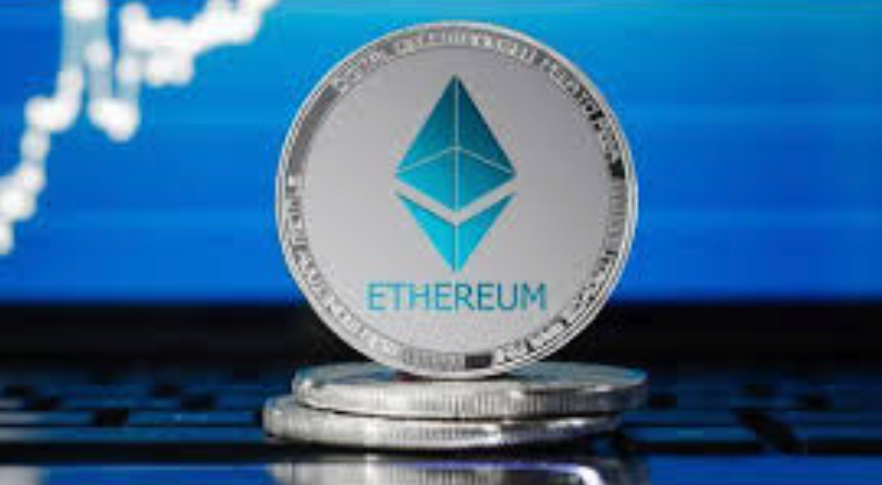 以太坊ETH vs 比特币BTC：2025-2030年价格对比预测，谁将主导市场？