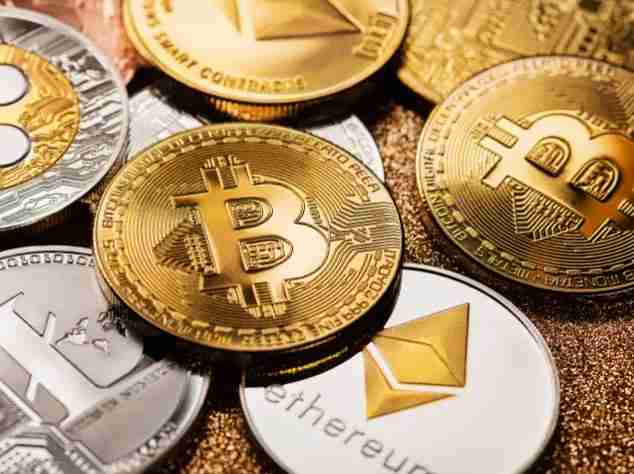 2025选择ai股票还是ai加密货币？值得关注的十大ai加密代币有哪些？